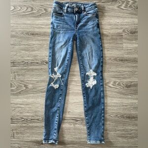 American Eagle Size 0 Skinny Jeans Ripped